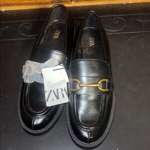 Zara Women's Black Loafers with Gold Accent